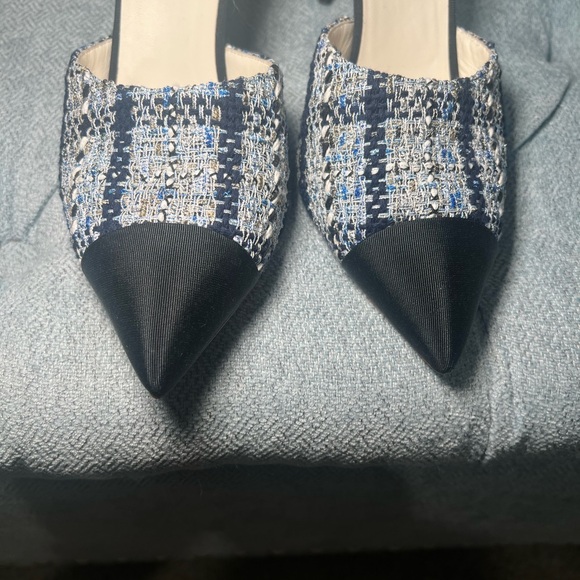 CHANEL Black/Blue Tweed & Grosgrain pointed toe CC Pearl heel Mule - Picture 8 of 14